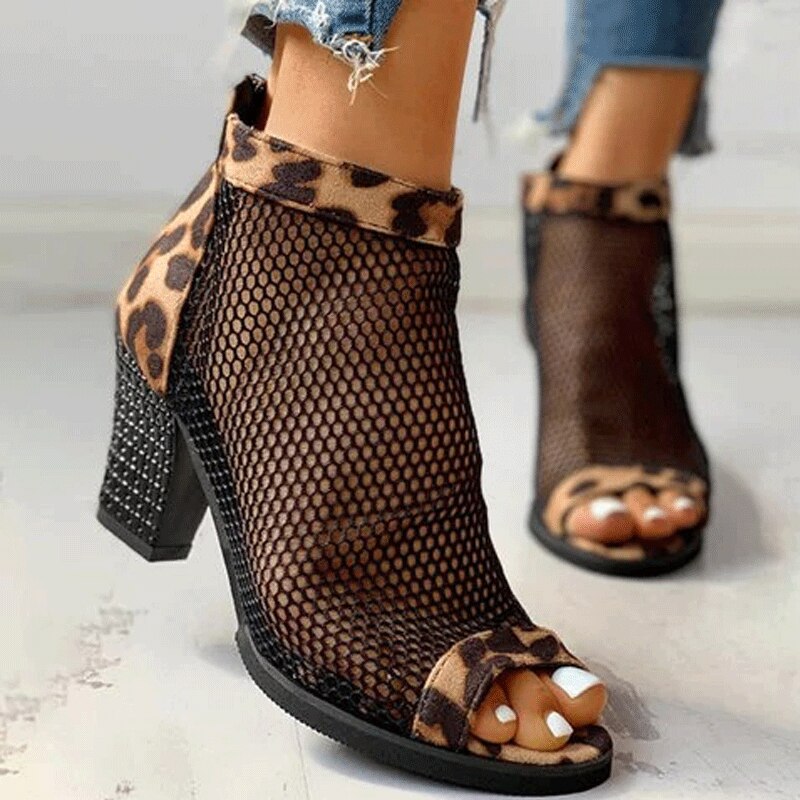 Large size thick heel mesh zipper sandals women