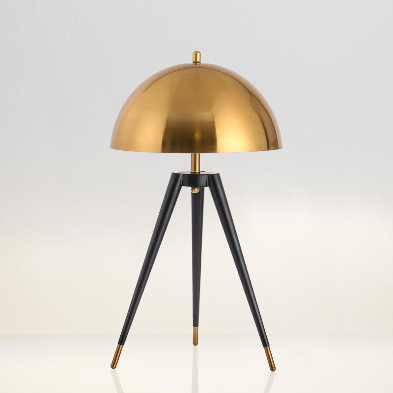 Post-modern Simple Fashion Tripod Desk Lamp