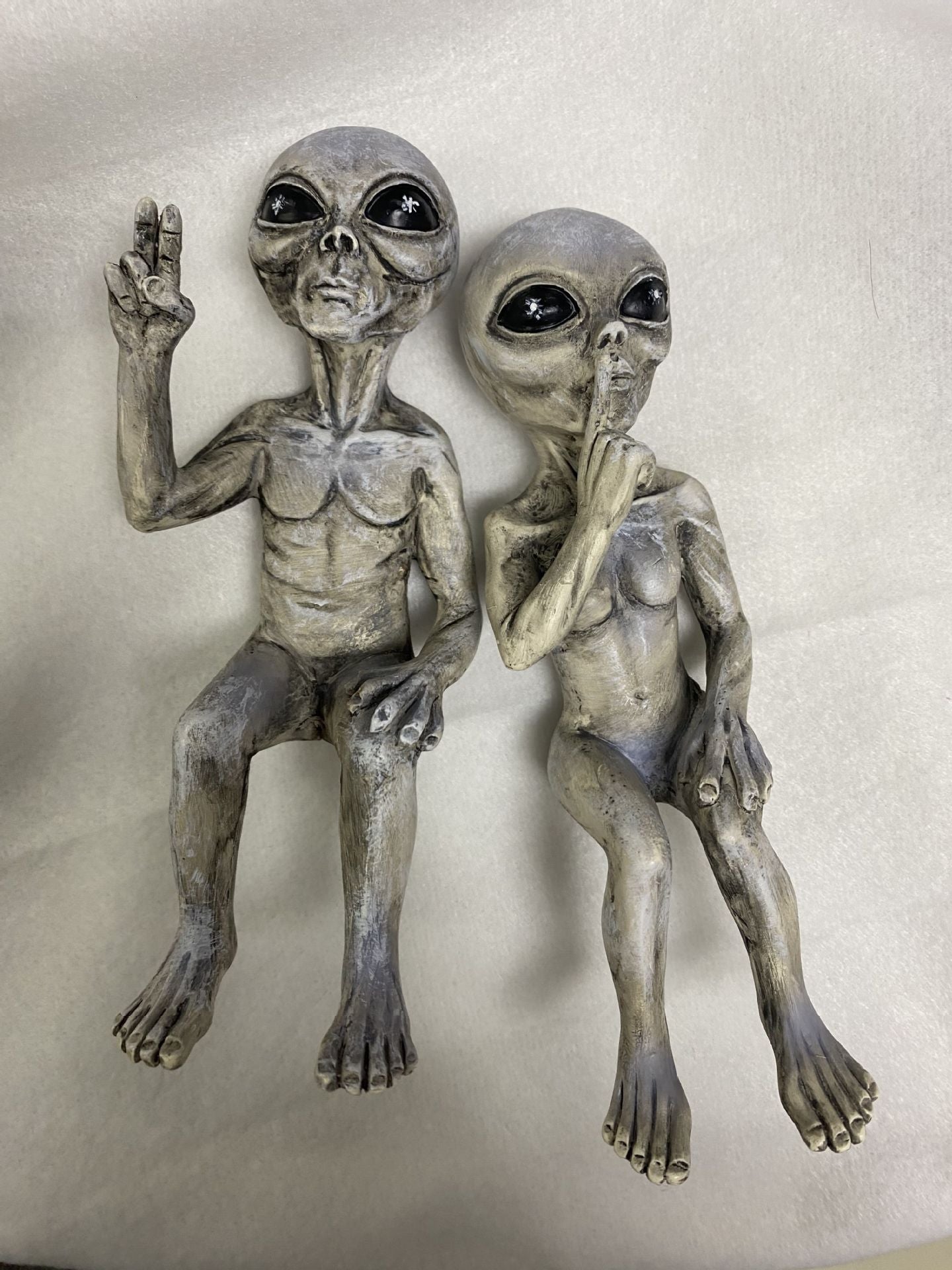 Resin Ornaments Alien UFO Outdoor Garden Statue Ornaments | Decor Gifts and More