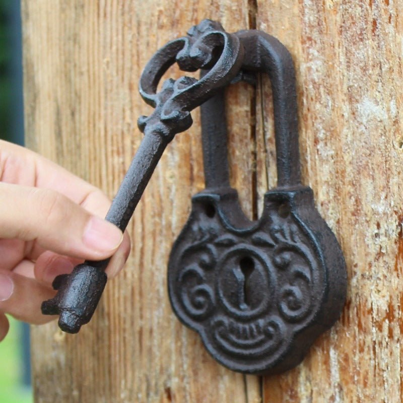 European Style Cast Iron Crafts Retro Knock Iron Door Handle | Decor Gifts and More